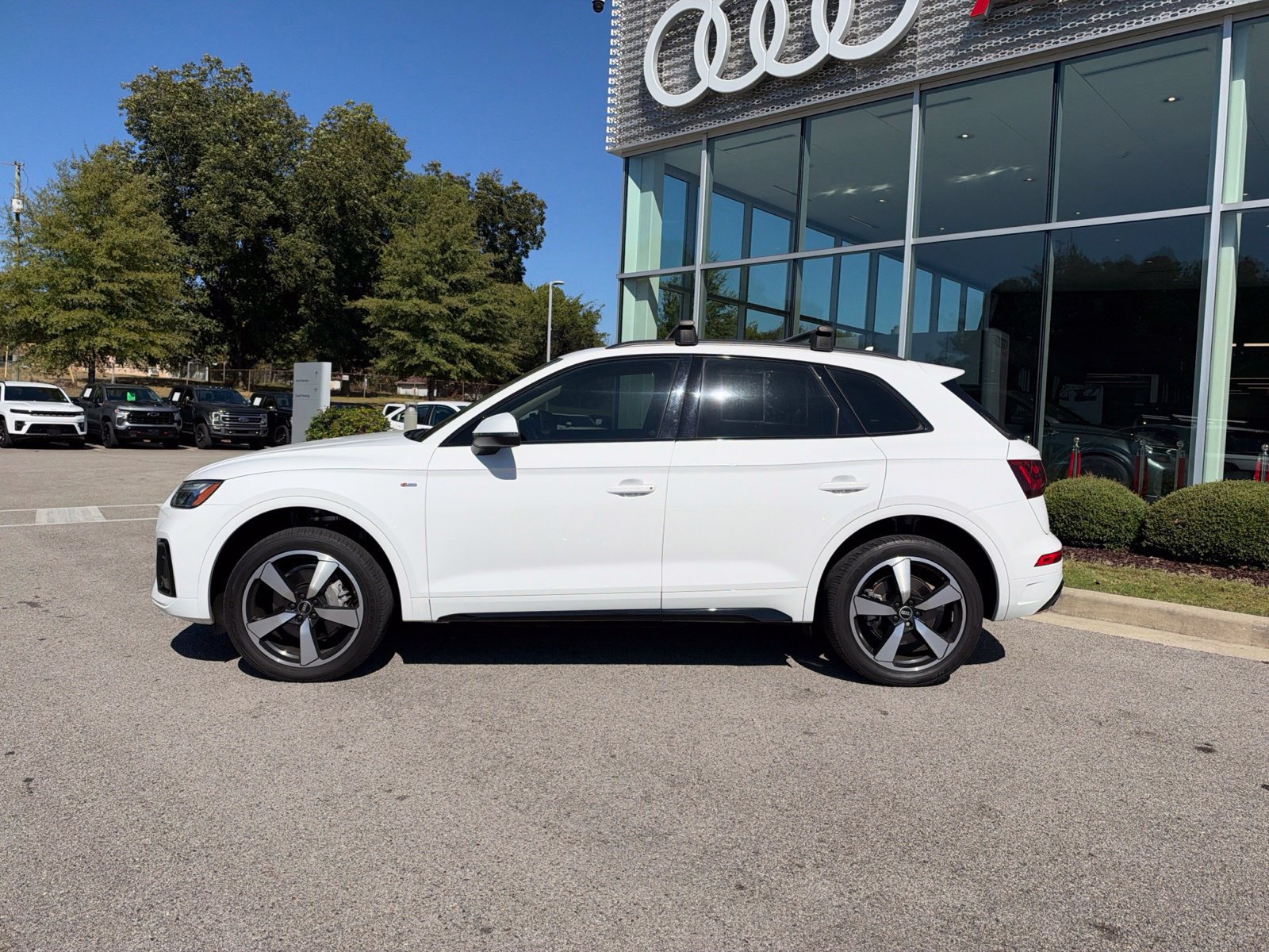 Used 2022 Audi Q5 2.0T Premium Plus w/ Premium Plus Package AWD/4WD image 9