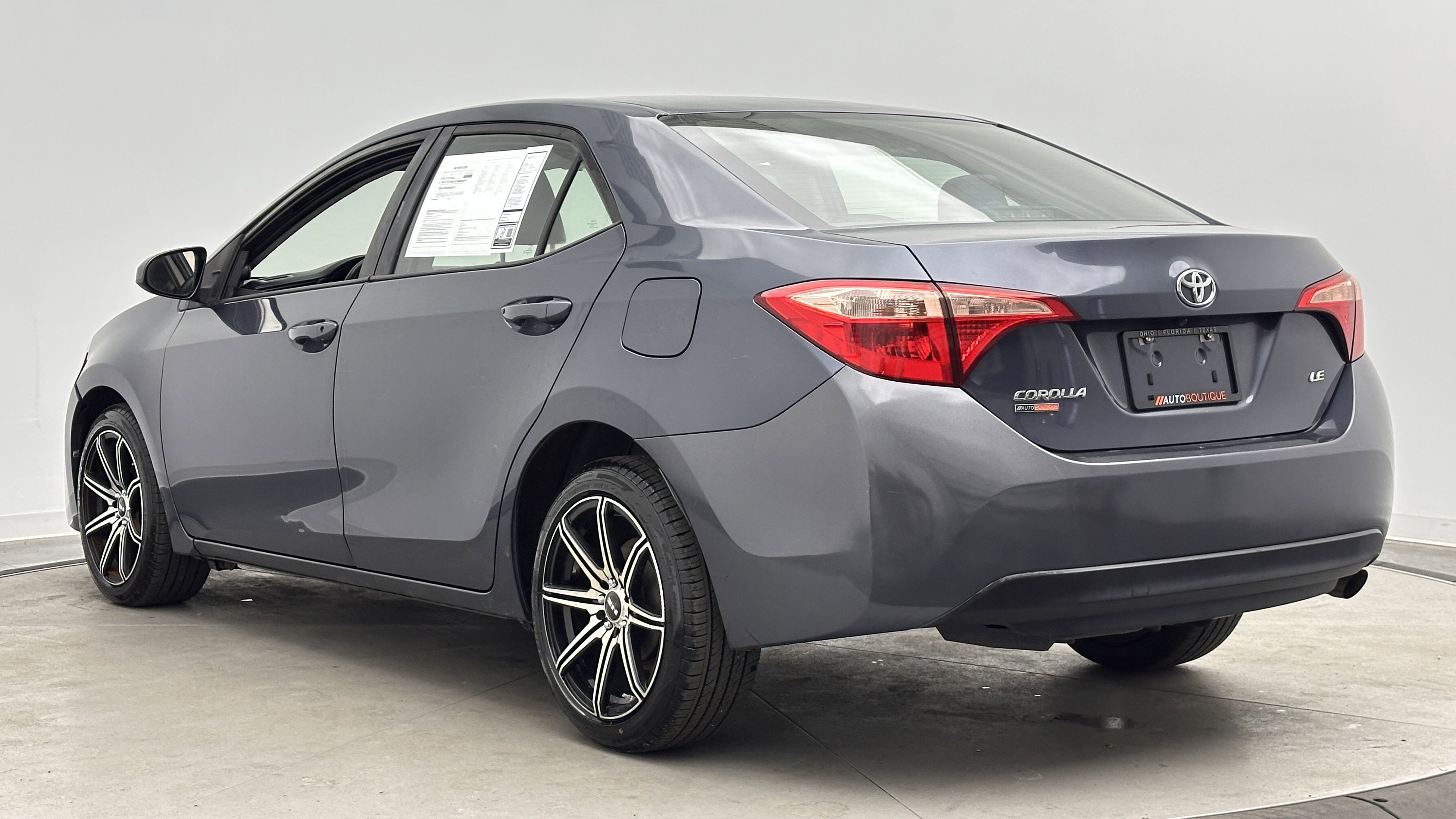 Used 2019 Toyota Corolla LE image 5