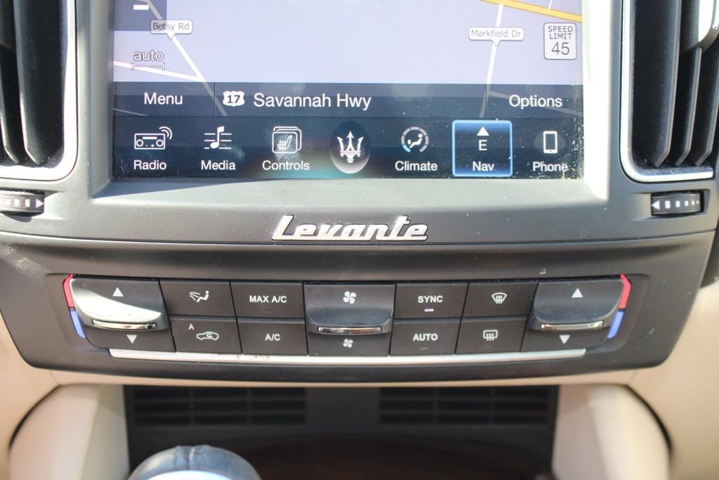 Used 2017 Maserati Levante S AWD/4WD image 32