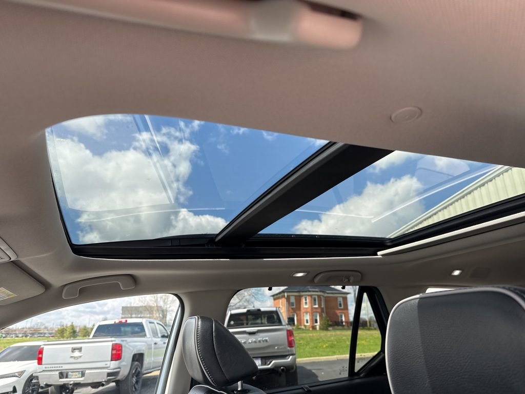 Certified 2024 Honda Pilot Elite image 32