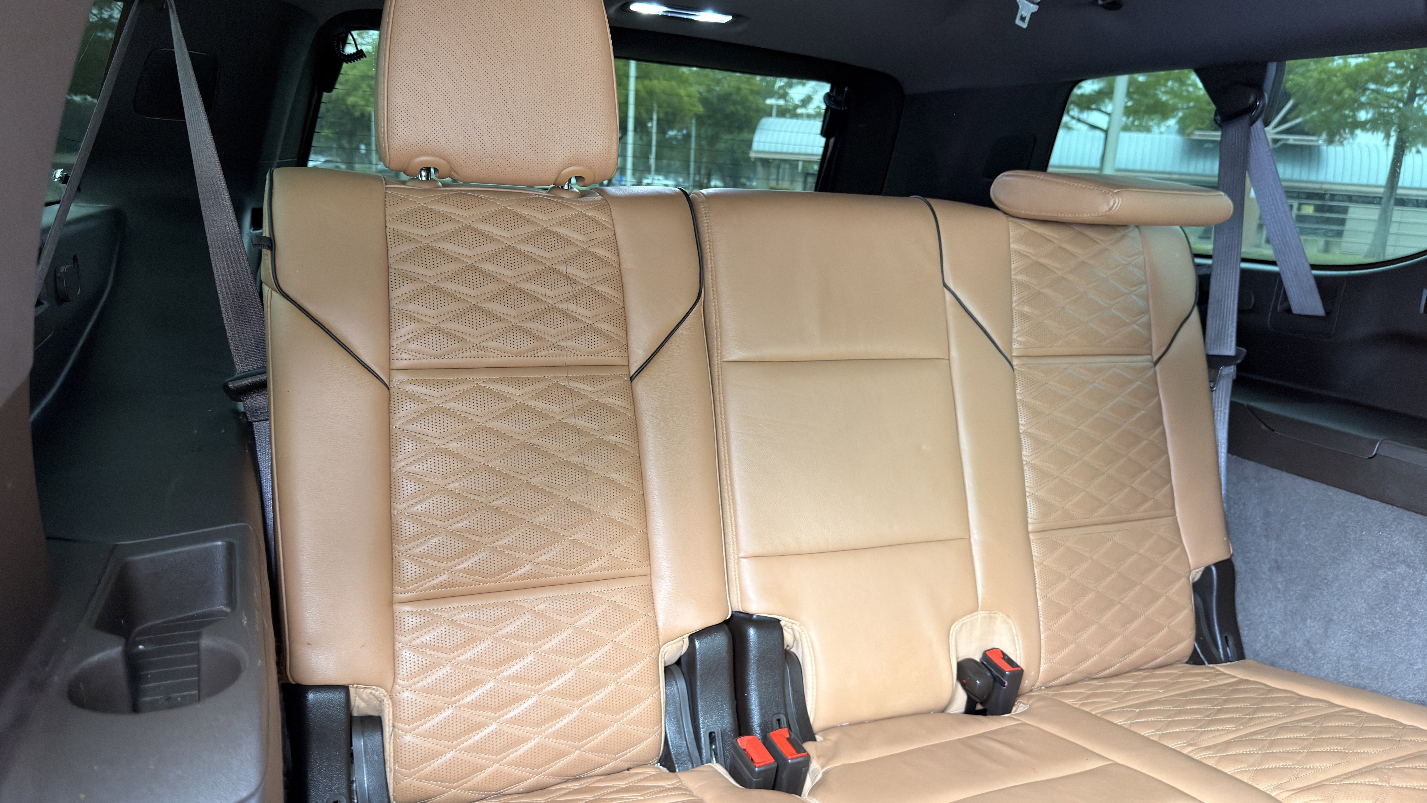 Used 2021 Cadillac Escalade ESV Premium Luxury image 49