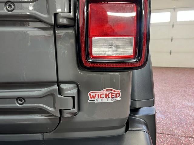 Used 2022 Jeep Wrangler Unlimited Rubicon w/ Cold Weather Group image 5