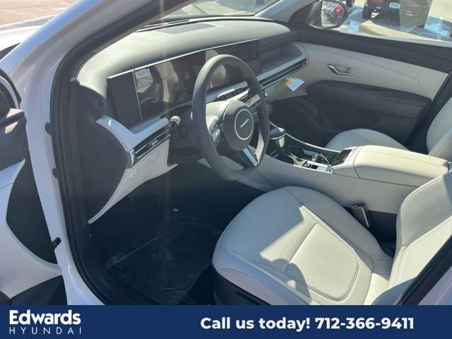 New 2025 Hyundai Tucson SE image 11