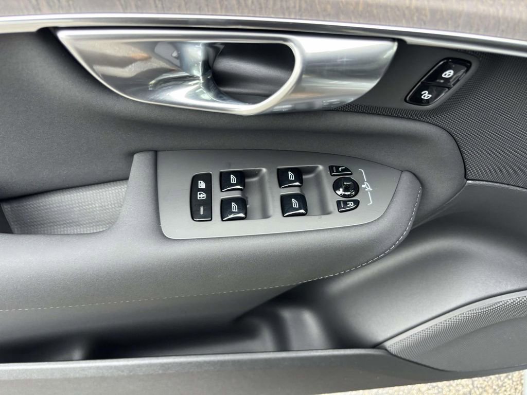 New 2026 Volvo XC90 B6 Ultra image 14