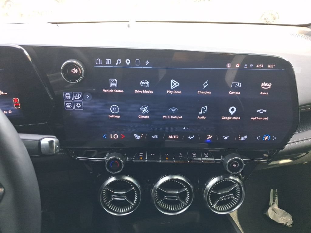 Used 2024 Chevrolet Blazer EV LT AWD/4WD image 28