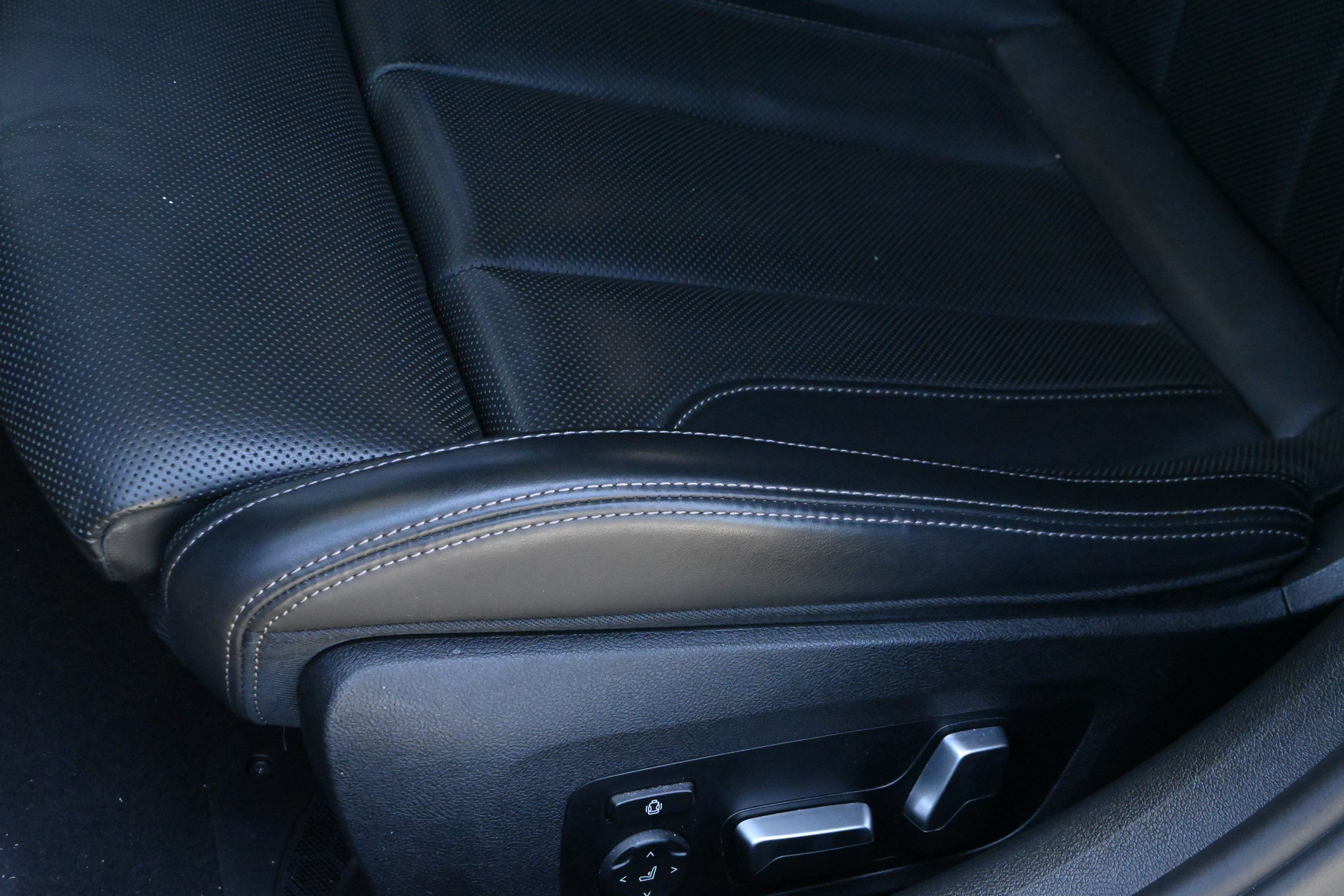Used 2024 BMW M850i Gran Coupe xDrive AWD/4WD image 30