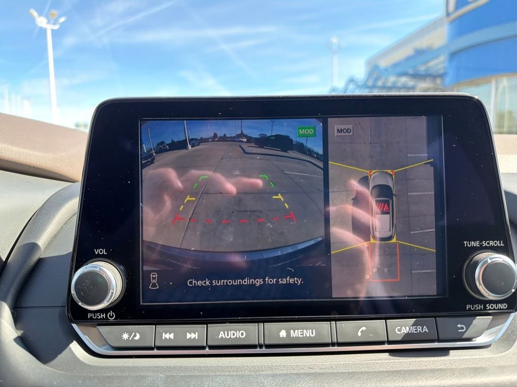 Used 2023 Nissan Rogue SL image 22