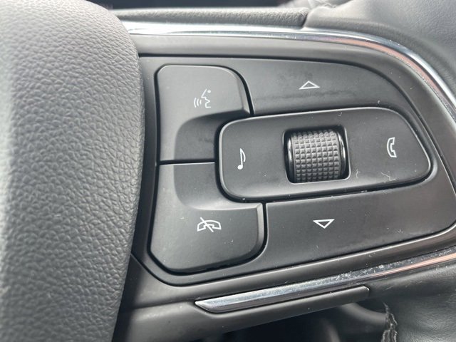 Used 2025 Buick Envista Sport Touring image 21