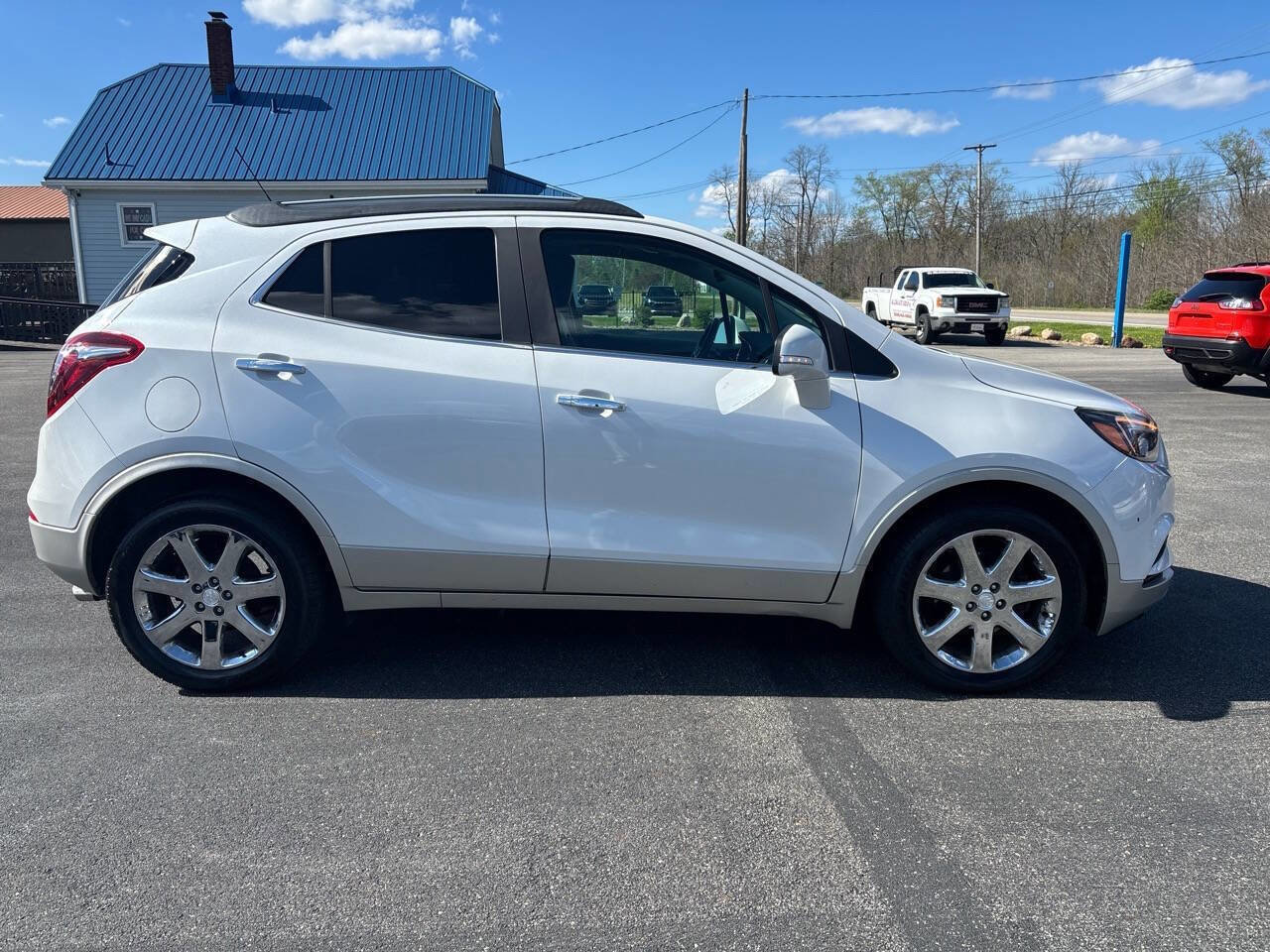 Used 2017 Buick Encore Essence w/ Experience Buick Package FWD image 9