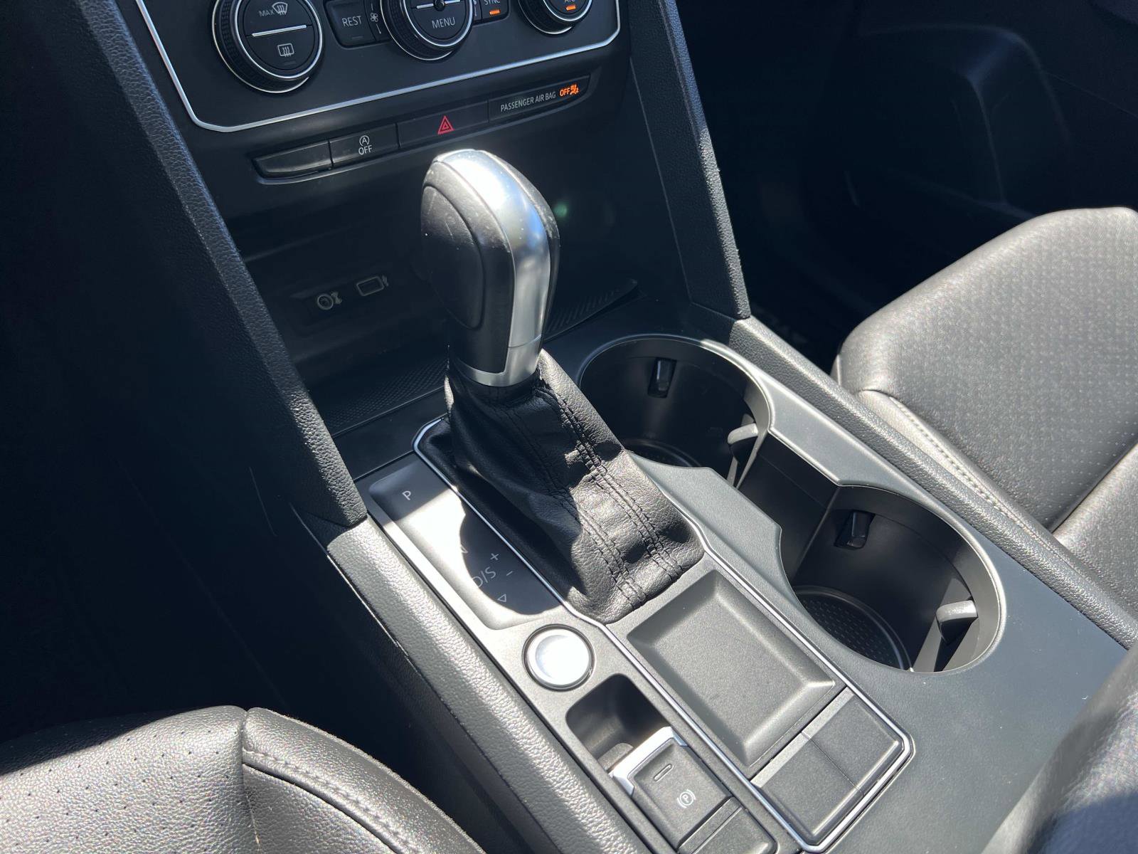 Used 2019 Volkswagen Atlas SE w/ Panoramic Sunroof Package image 16