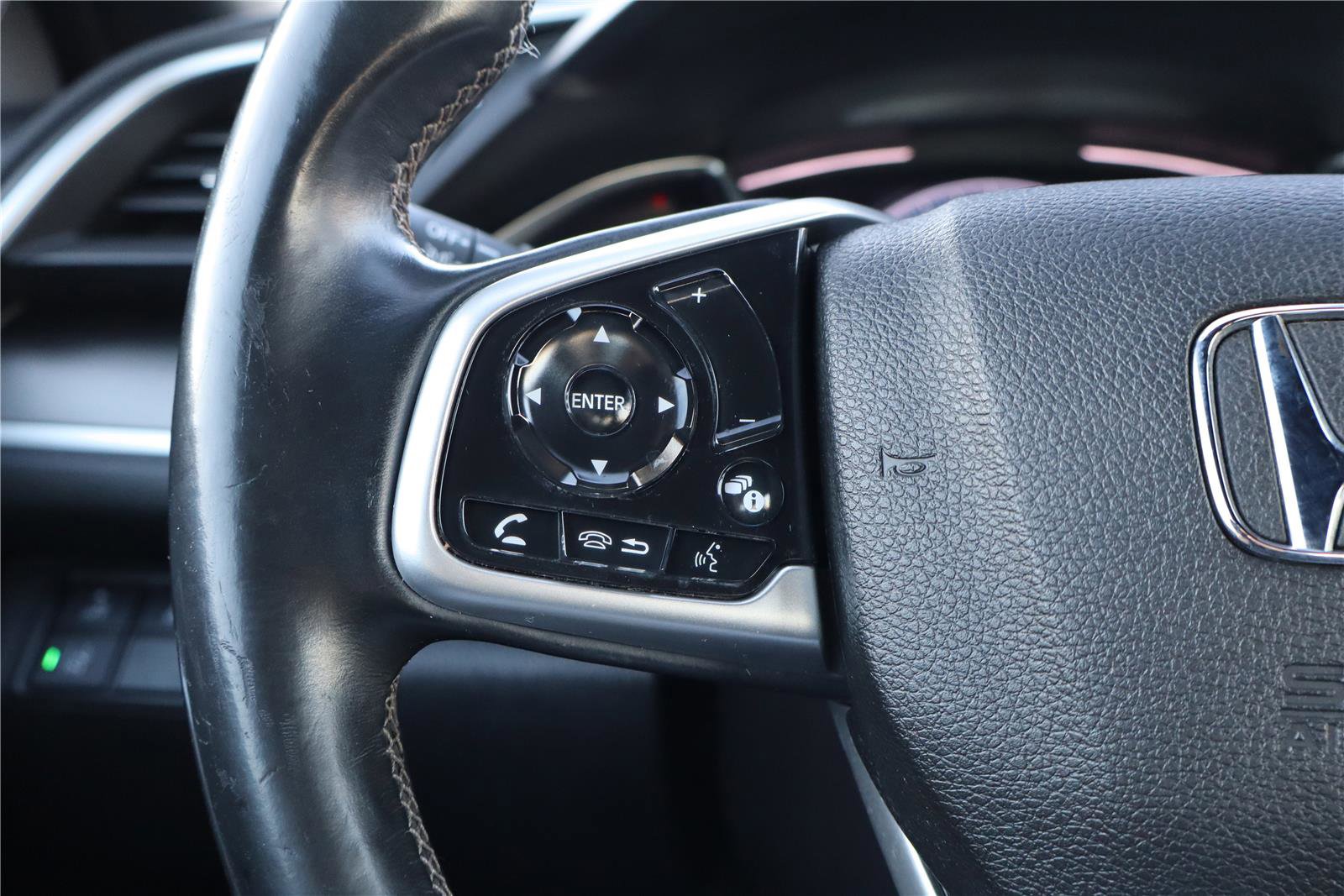 Used 2019 Honda Civic EX image 17