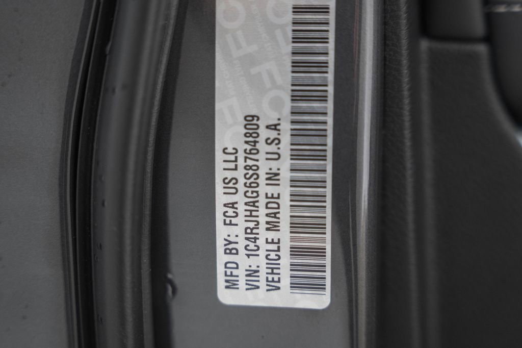 New 2025 Jeep Grand Cherokee 4WD image 37