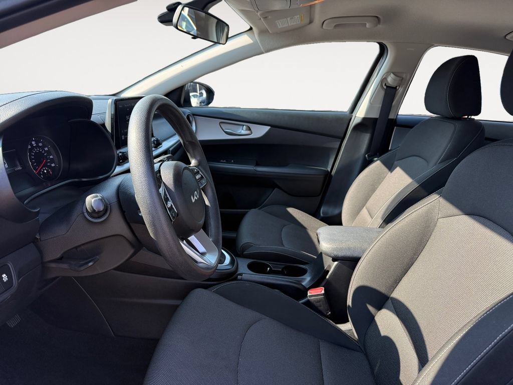 Used 2024 Kia Forte LXS FWD image 9
