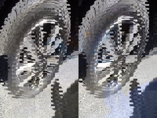 Used 2021 Nissan Versa SV image 13