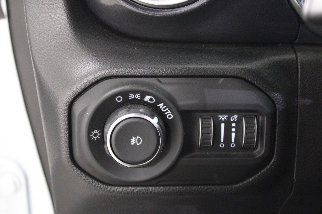 Used 2022 Jeep Wrangler Unlimited Rubicon w/ Trailer Tow Package image 18