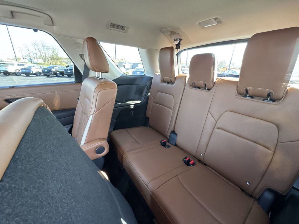 New 2026 Nissan Pathfinder Platinum image 24