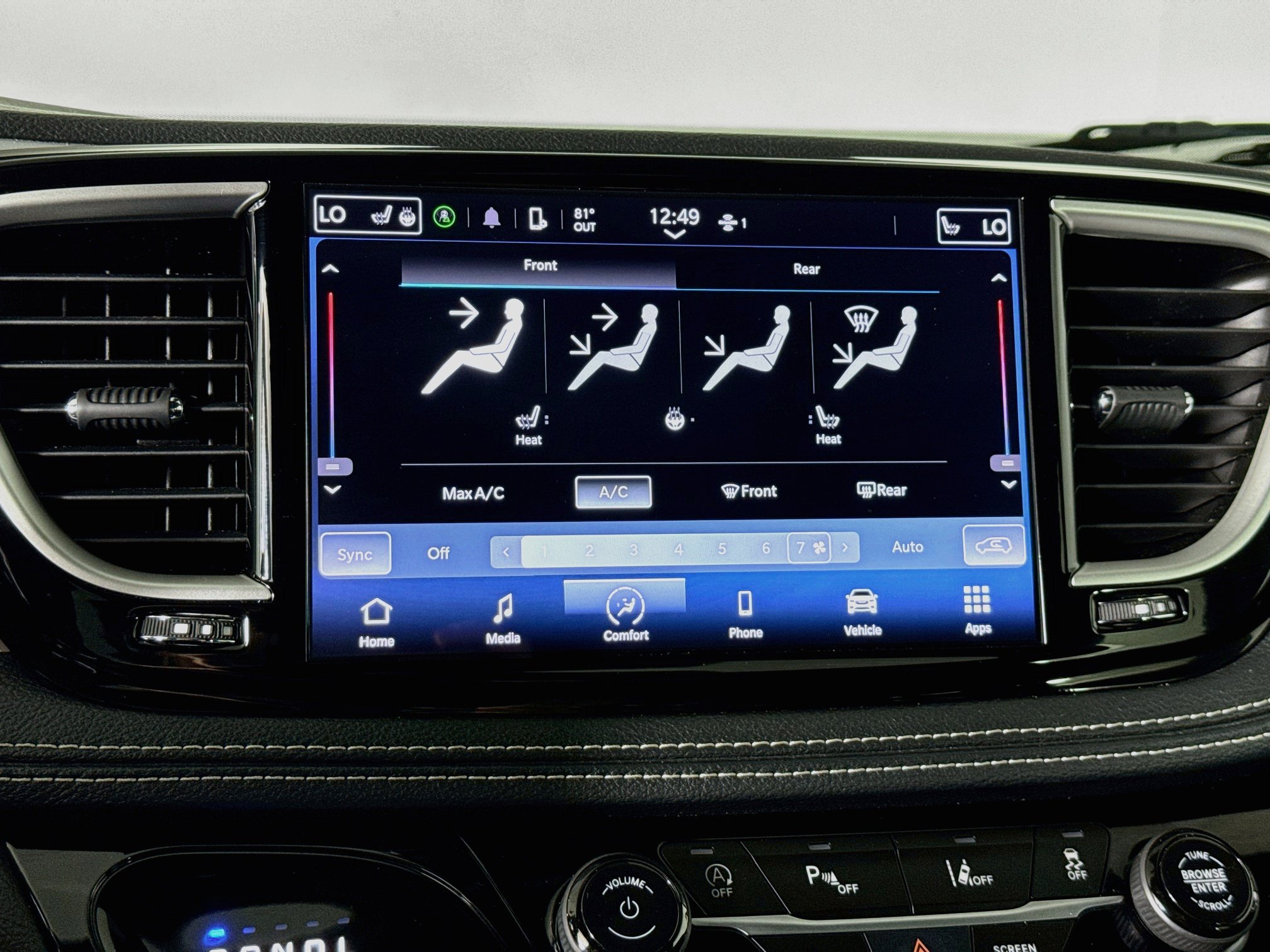Used 2024 Chrysler Pacifica Touring FWD image 17