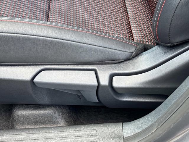 New 2025 Nissan Kicks SR image 21