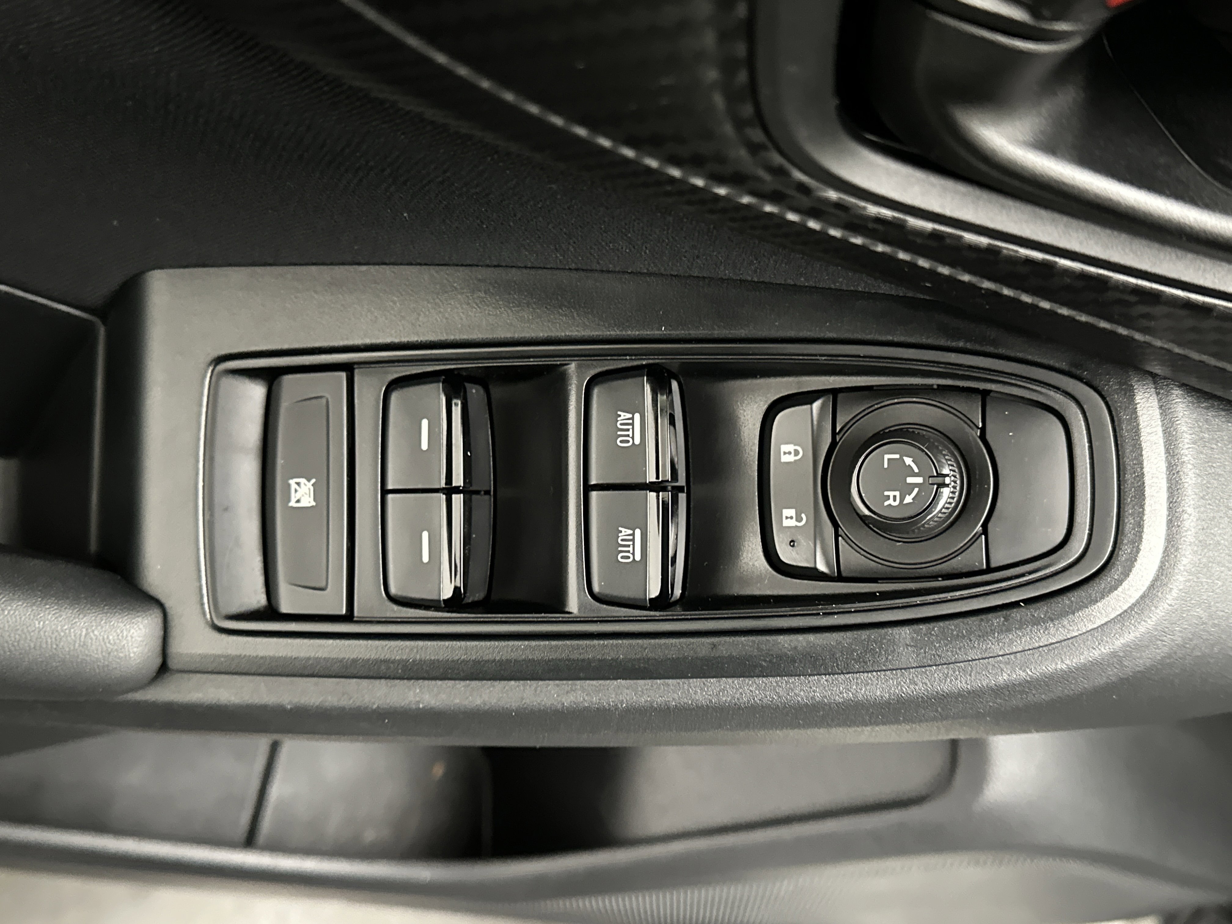 Used 2023 Subaru Crosstrek 2.0i image 17