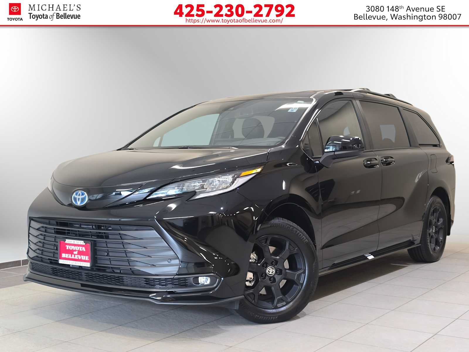Certified 2025 Toyota Sienna XLE Woodland Edition