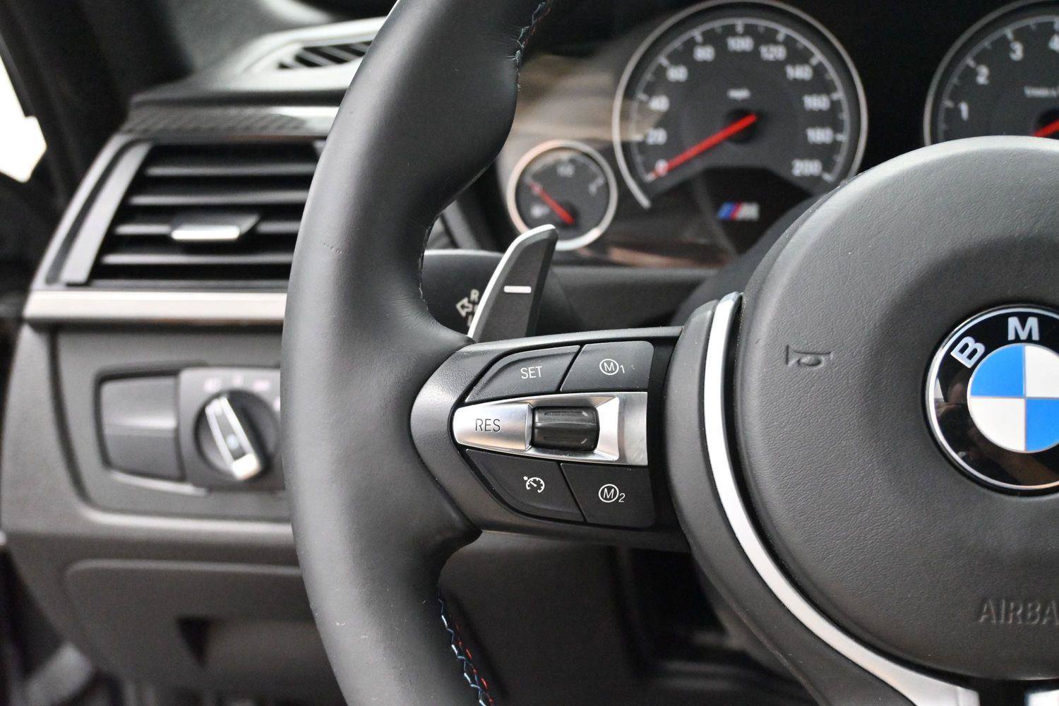 Used 2015 BMW M4 Convertible RWD image 16