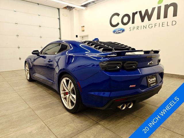 Used 2020 Chevrolet Camaro SS RWD image 3