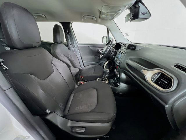 Used 2016 Jeep Renegade Latitude image 35