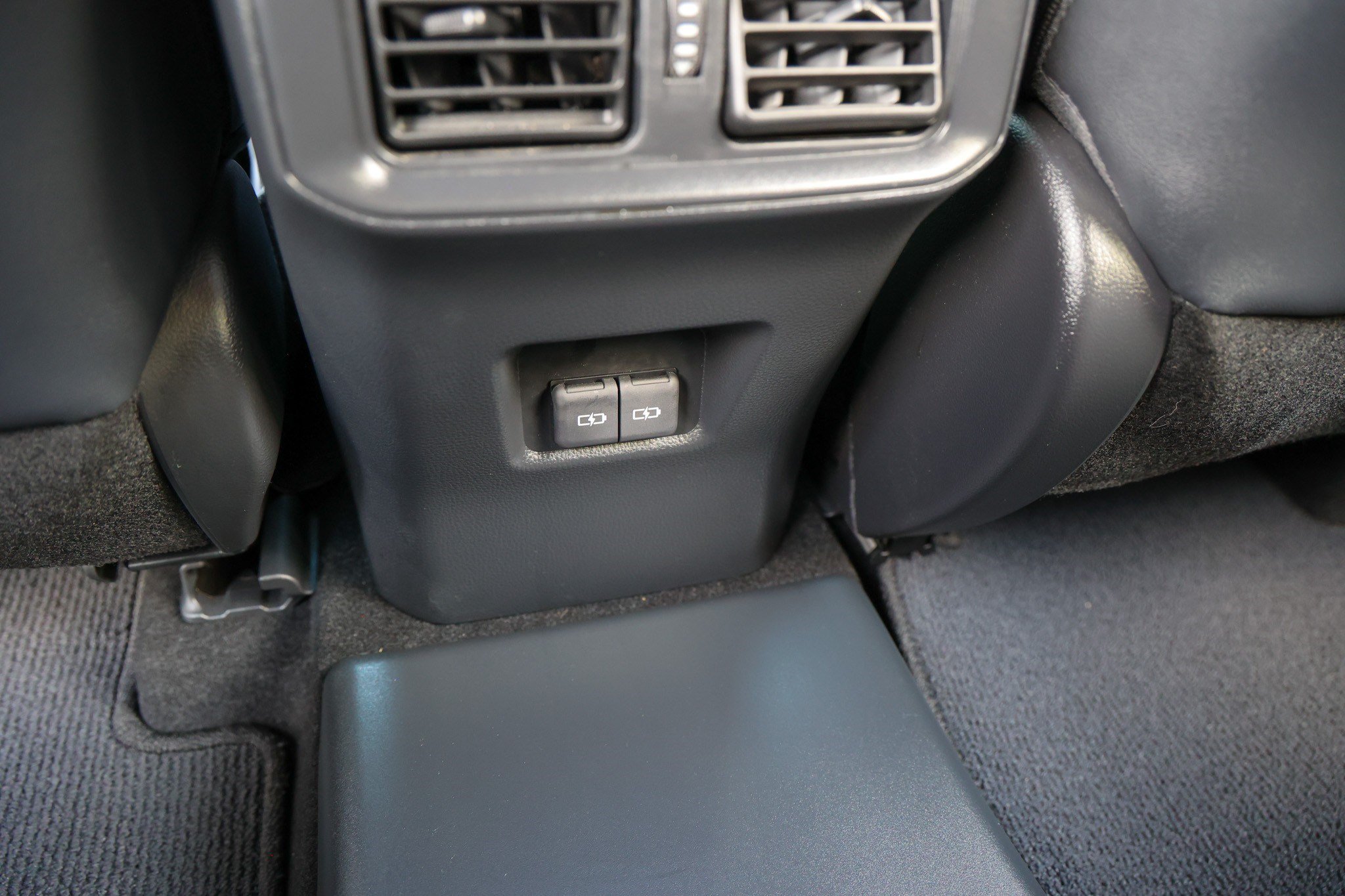 Certified 2025 Toyota RAV4 XSE AWD/4WD image 44