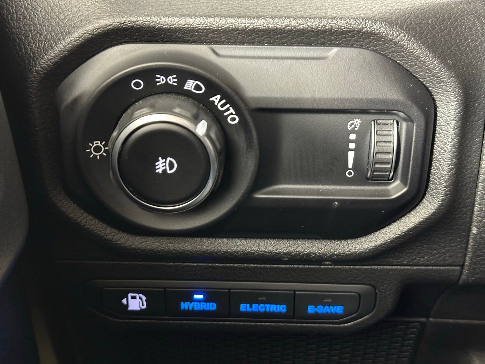 Used 2025 Jeep Wrangler Unlimited Sport S 4xe w/ Convenience Group image 32