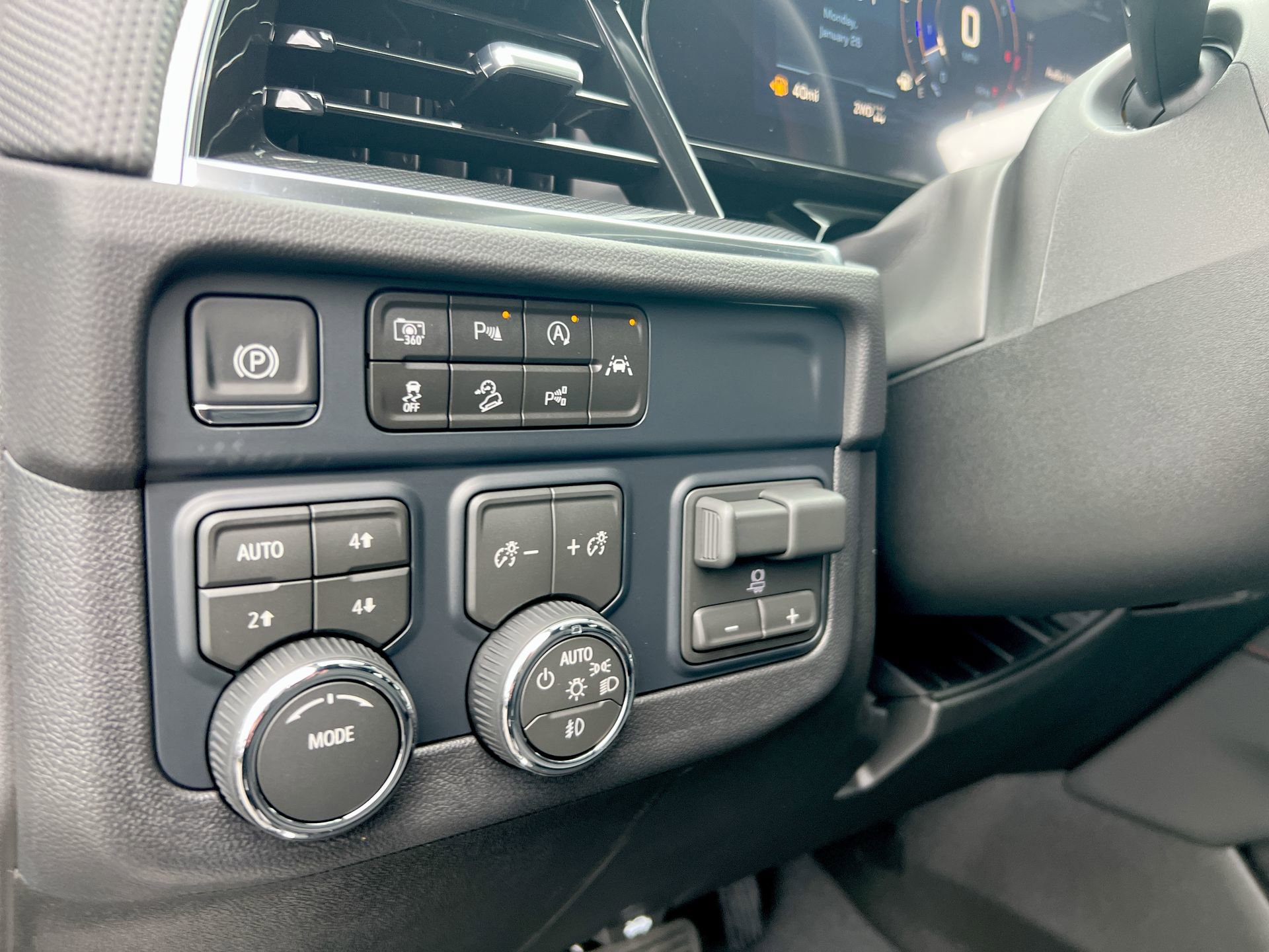 New 2026 Chevrolet Suburban RST w/ Comfort Package AWD/4WD image 86