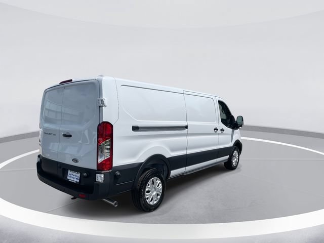 New 2025 Ford Transit 250 Low Roof RWD image 4
