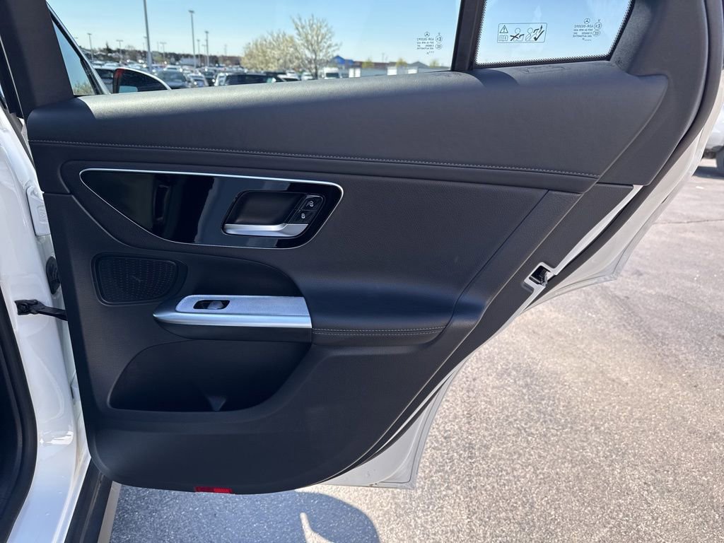 Used 2023 Mercedes-Benz GLC 300 4MATIC image 34