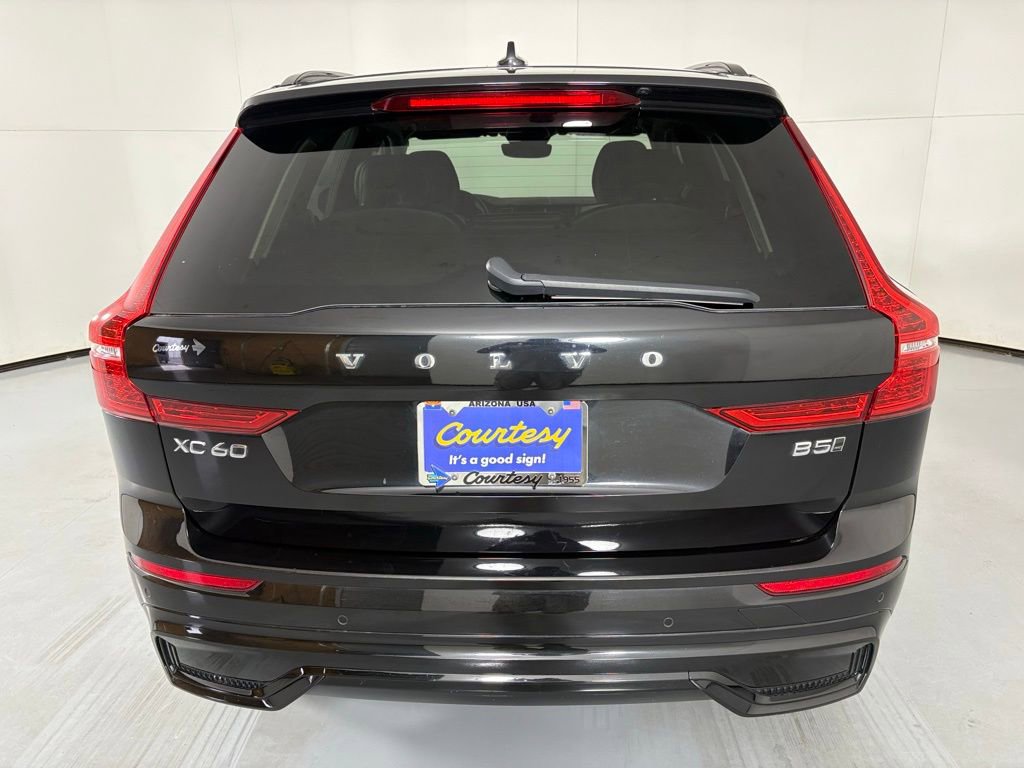 Used 2025 Volvo XC60 B5 Plus AWD/4WD image 7