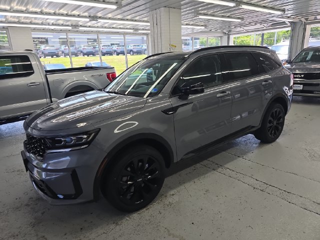 Certified 2023 Kia Sorento SX AWD/4WD image 2