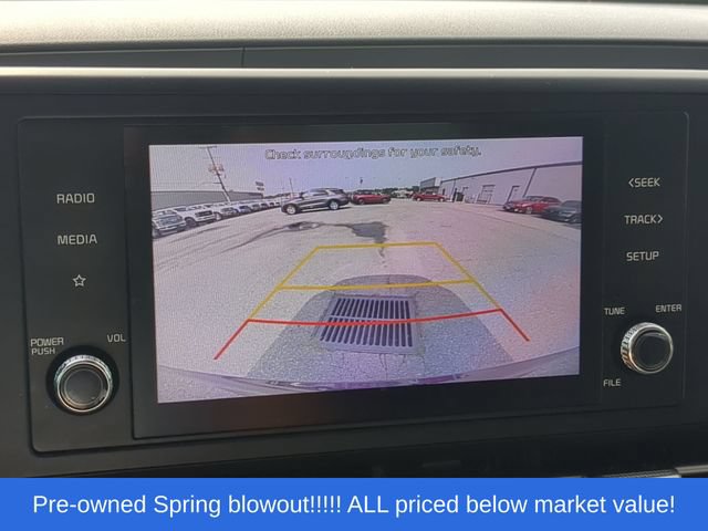 Used 2022 Kia Carnival LX FWD image 31