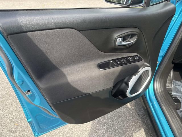 Used 2021 Jeep Renegade Latitude image 17