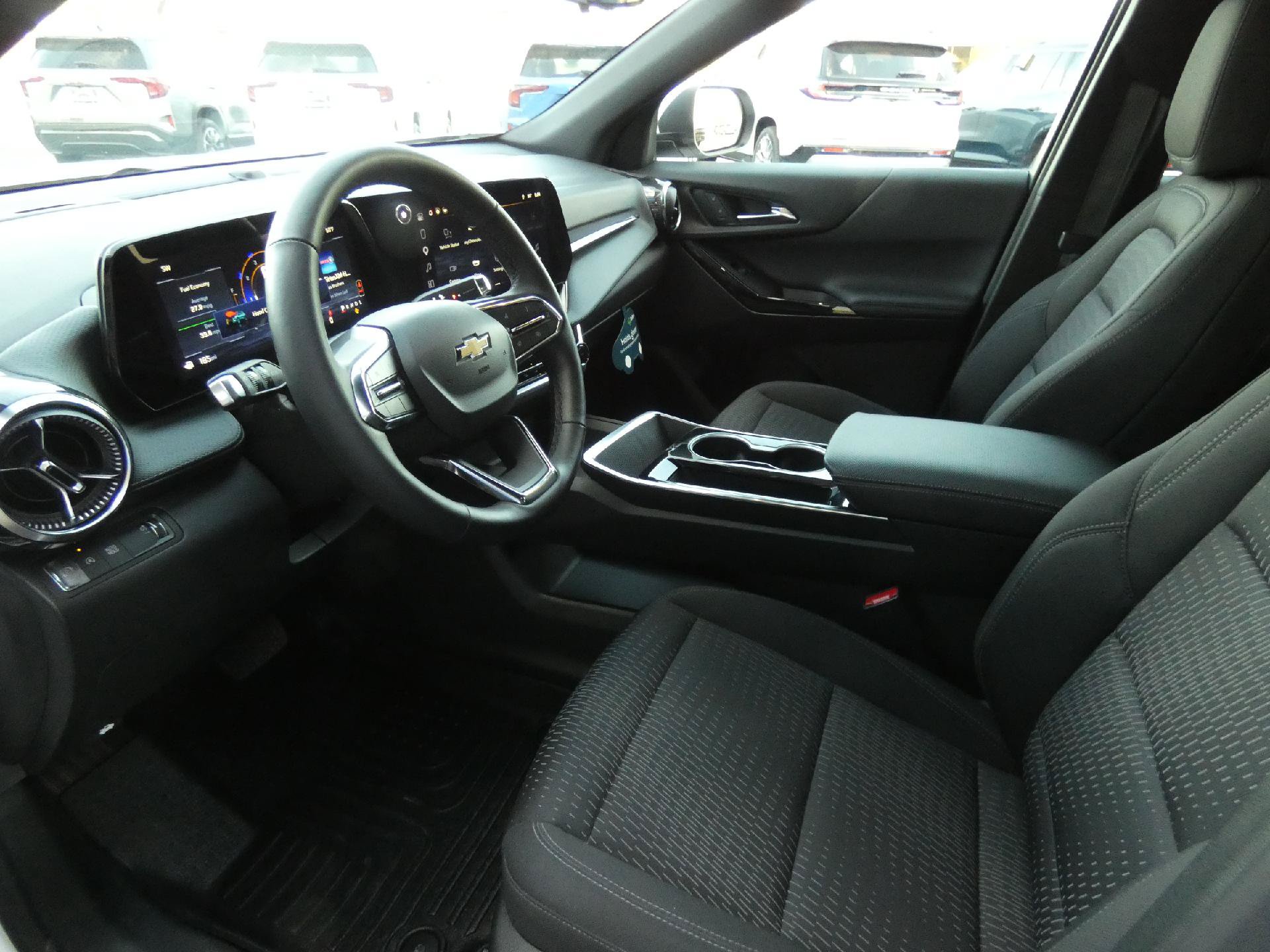 Certified 2025 Chevrolet Equinox LT w/ Safety and Technology Package FWD image 12