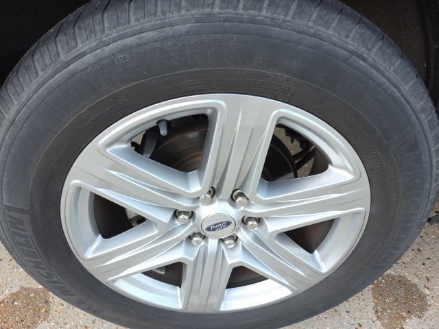 Used 2019 Ford Expedition XLT w/ Equipment Group 202A RWD image 15