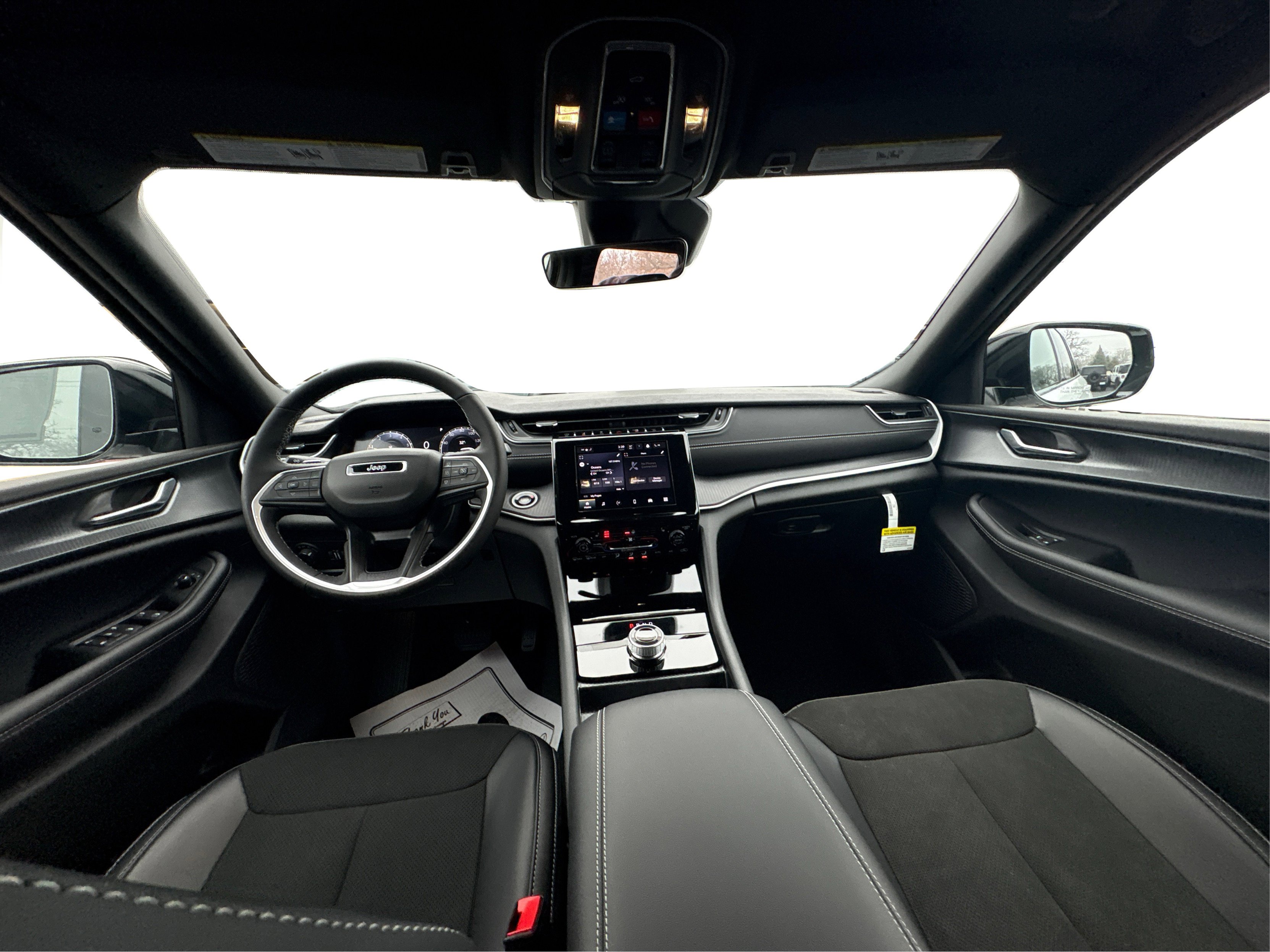 New 2025 Jeep Grand Cherokee 4WD image 23