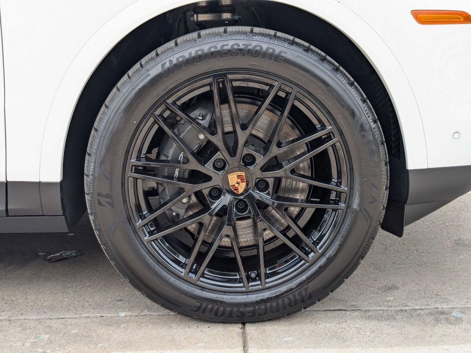 Certified 2025 Porsche Cayenne image 29