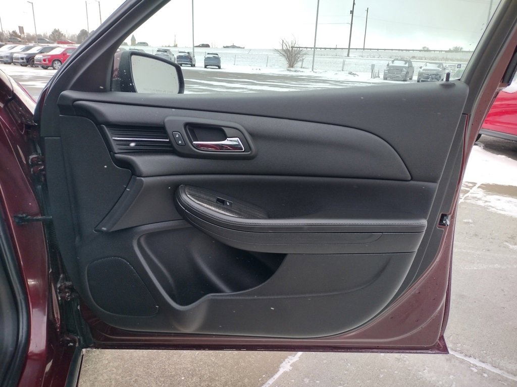 Used 2015 Chevrolet Malibu LT image 22