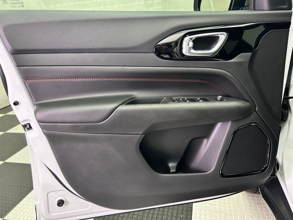 New 2026 Jeep Compass Trailhawk image 25