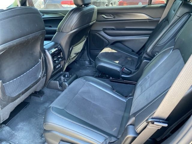 Used 2023 Jeep Grand Cherokee L Laredo RWD image 22