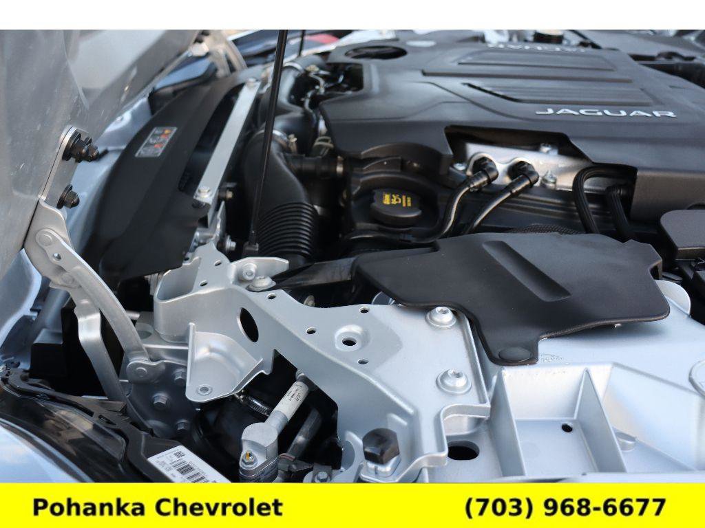 Used 2017 Jaguar F-TYPE R image 33