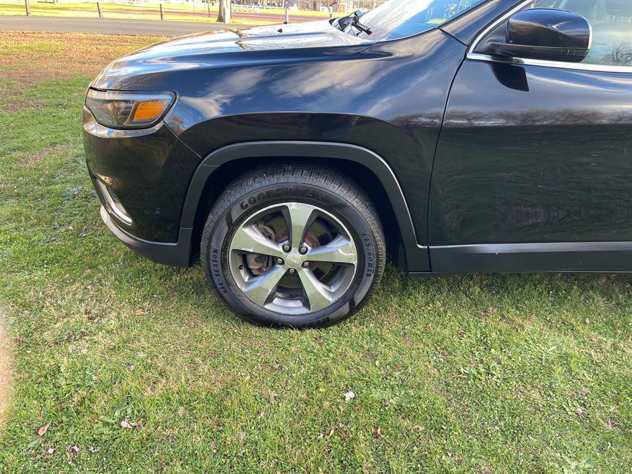 Used 2019 Jeep Cherokee Limited w/ Luxury Group image 37