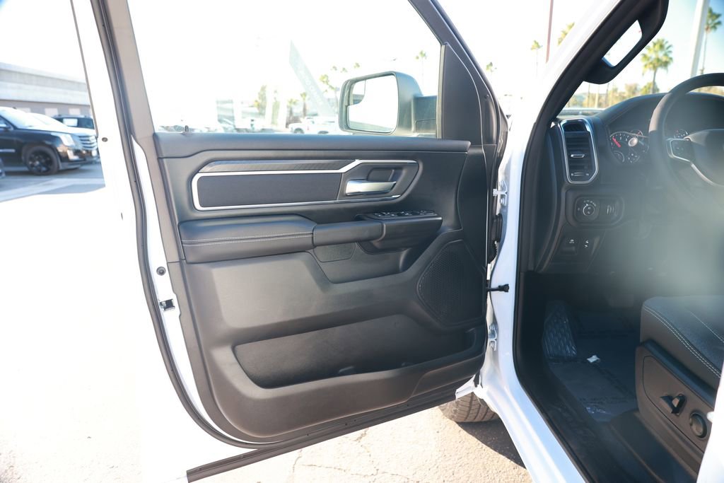 New 2026 RAM 1500 4x4 Crew Cab image 11