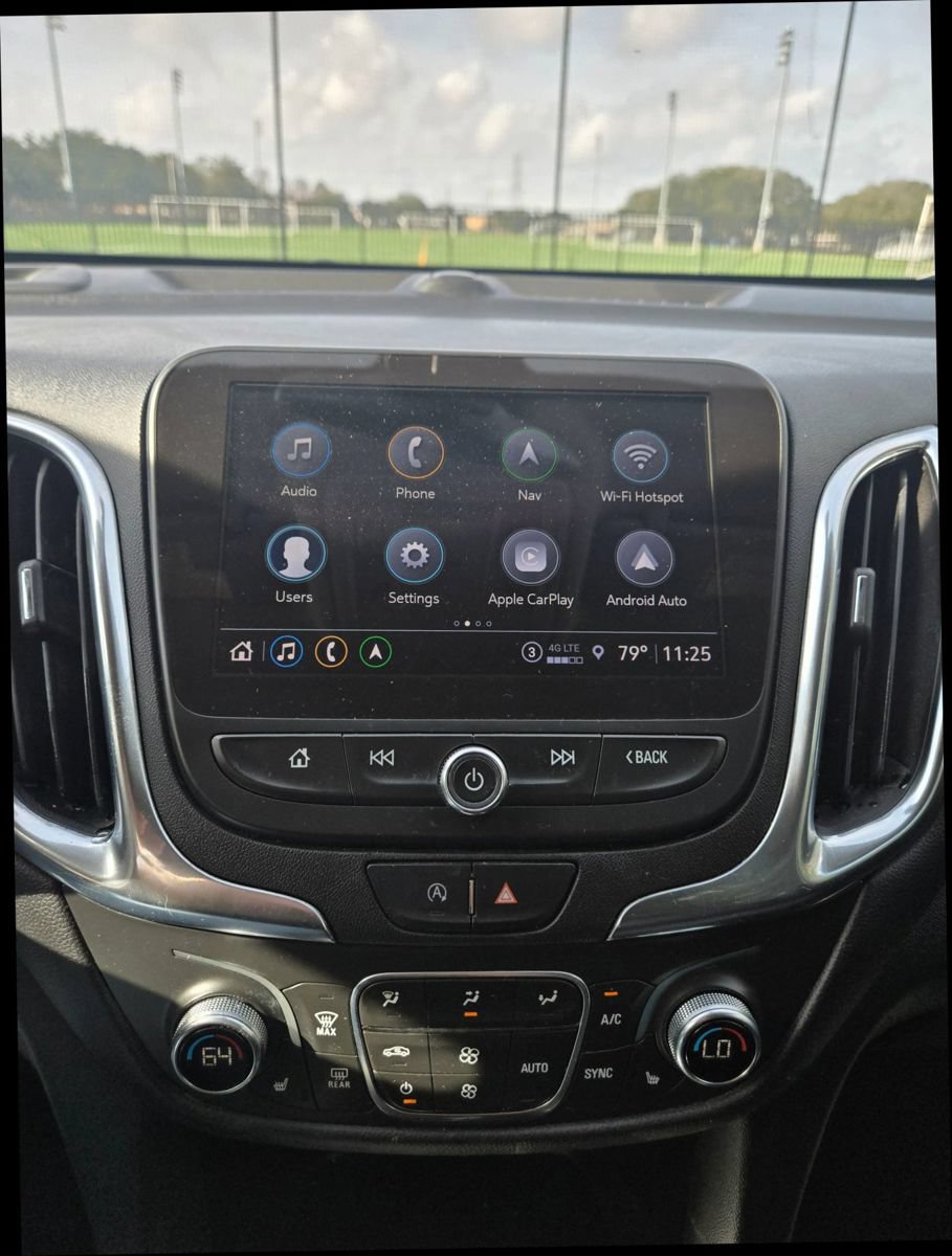 Used 2022 Chevrolet Equinox LT FWD image 12