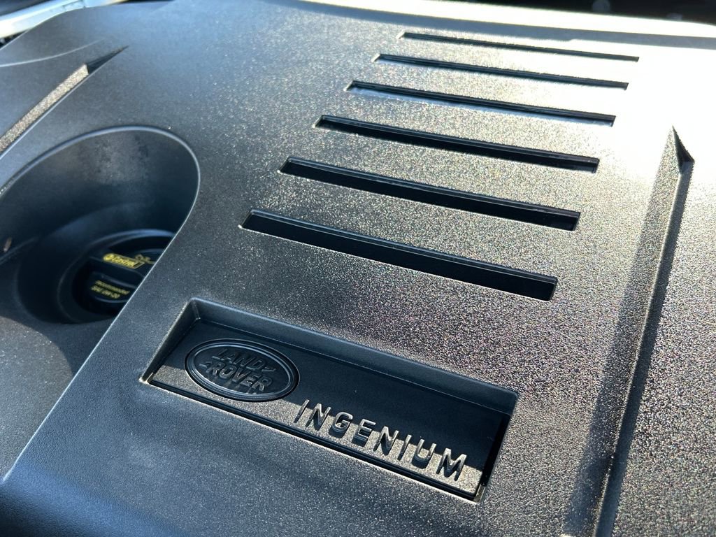 Used 2024 Land Rover Range Rover SE image 32