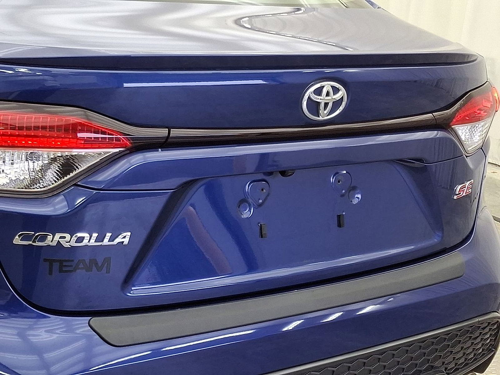 Certified 2021 Toyota Corolla SE w/ SE Premium Package FWD image 24