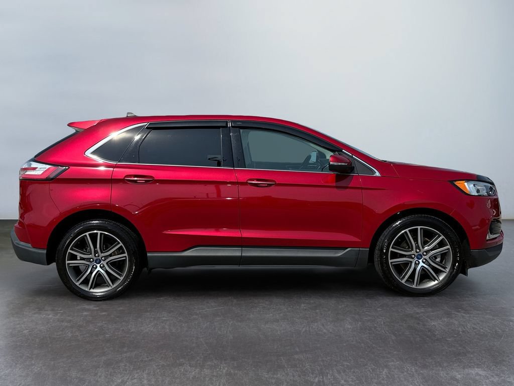 Used 2020 Ford Edge Titanium AWD/4WD image 2